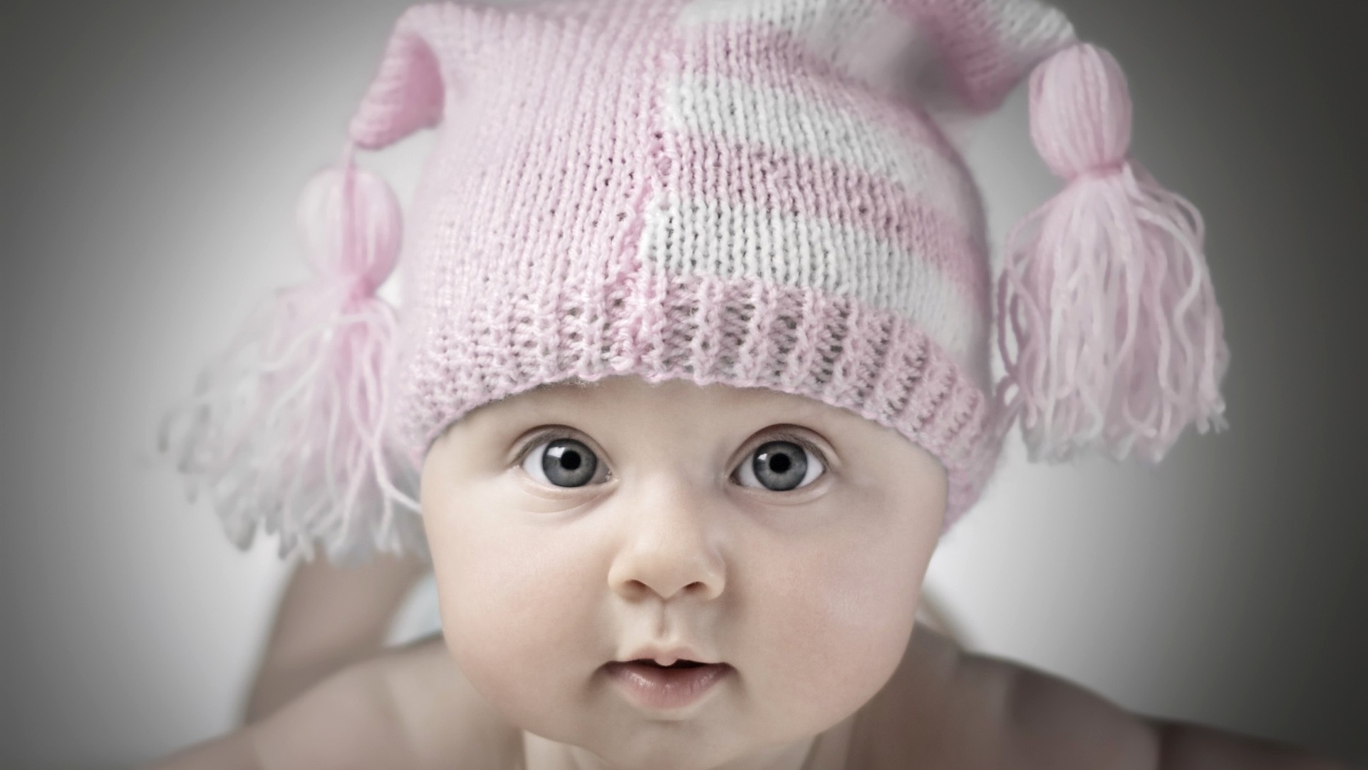 Cute Baby Wallpapers, Pictures, Images