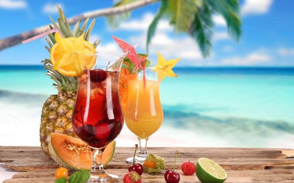 Tropical Cocktail Wallpaper