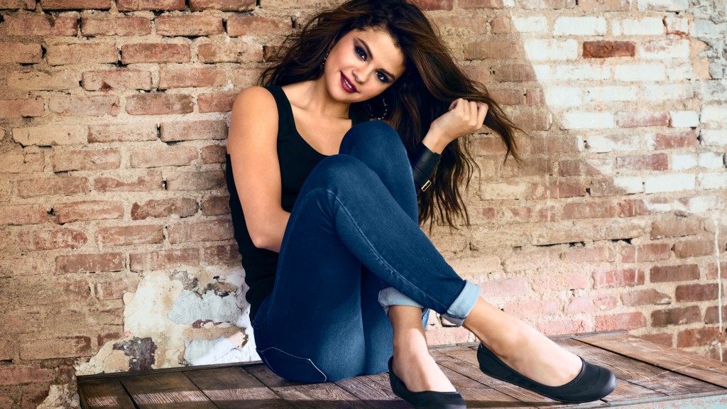 Selena Gomez 2015 Wallpaper