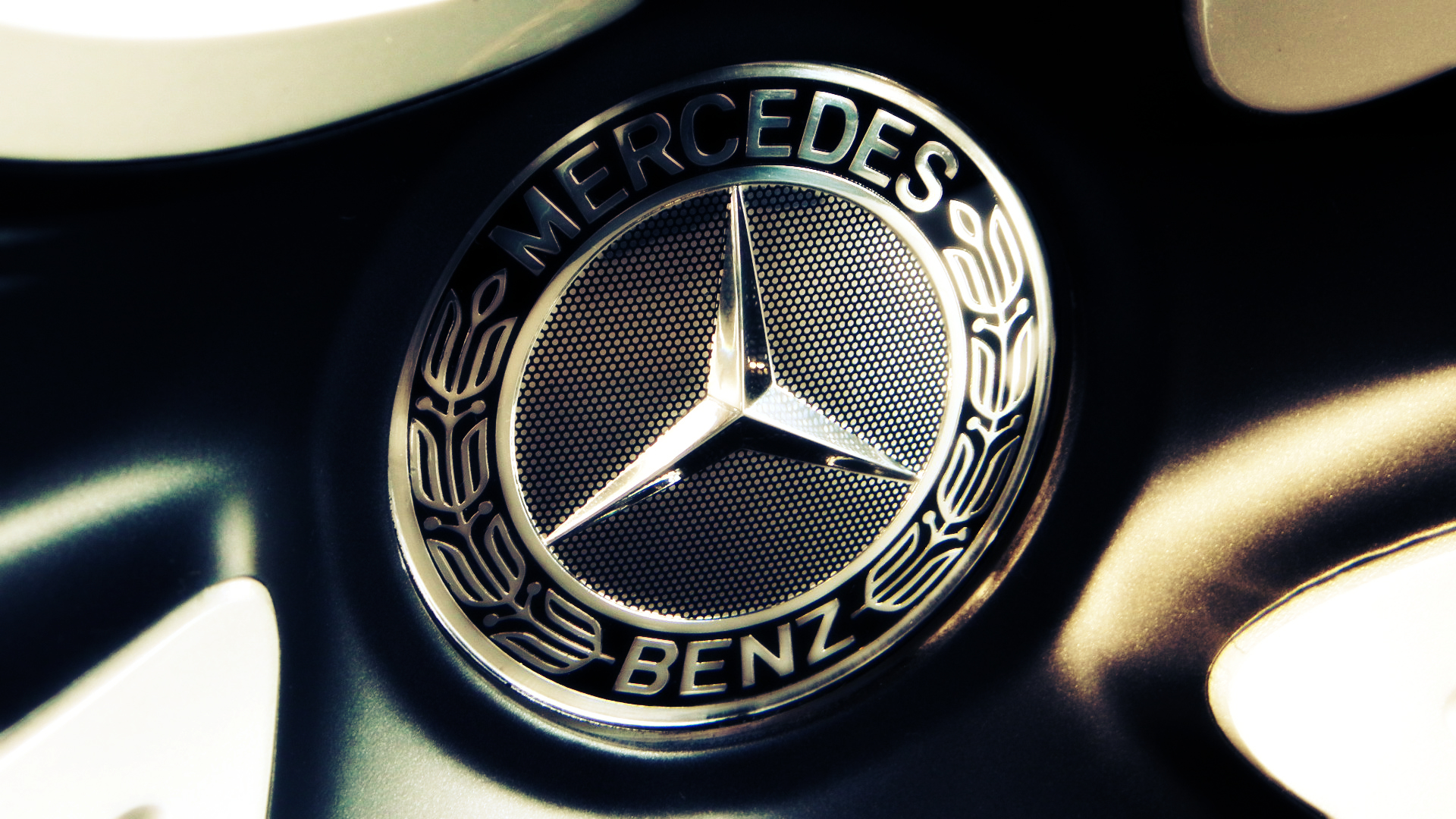Mercedes Benz Logo  Wallpapers  Pictures Images