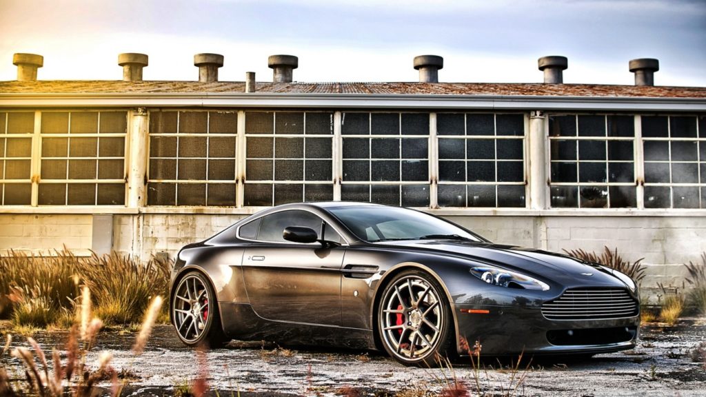 Aston Martin V8 Vantage Wallpaper