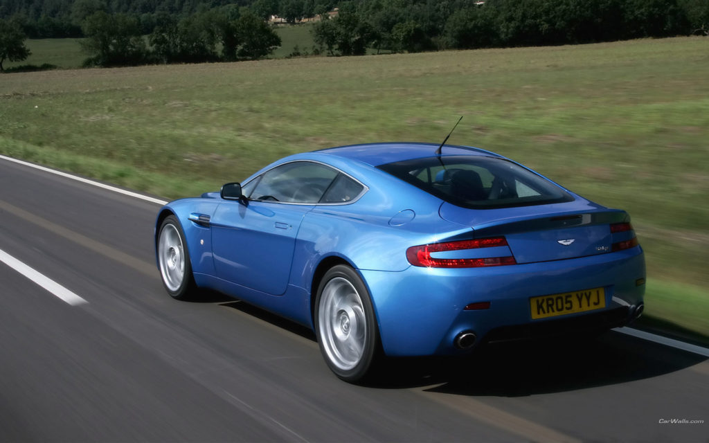 Aston Martin V8 Vantage Widescreen Wallpaper