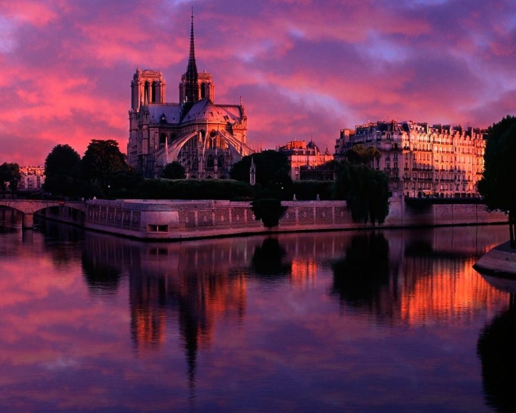Notre Dame De Paris Wallpaper