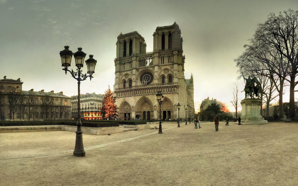 Notre Dame De Paris Widescreen Wallpaper