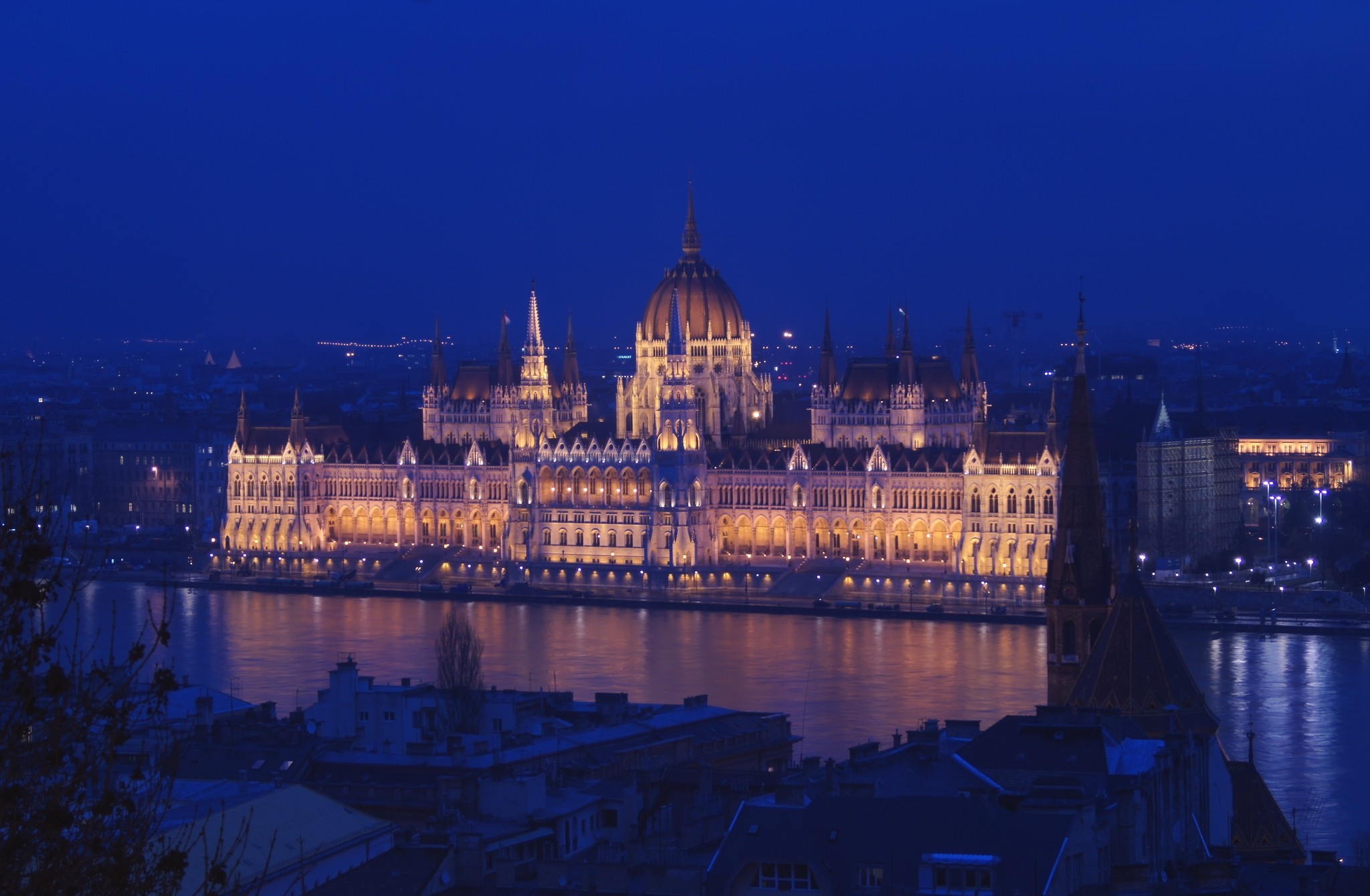 Венгрия парламент здание без смс