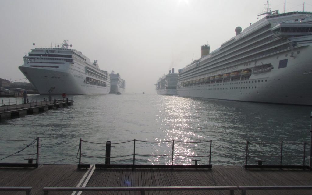 Cruise Ship Widescreen Background