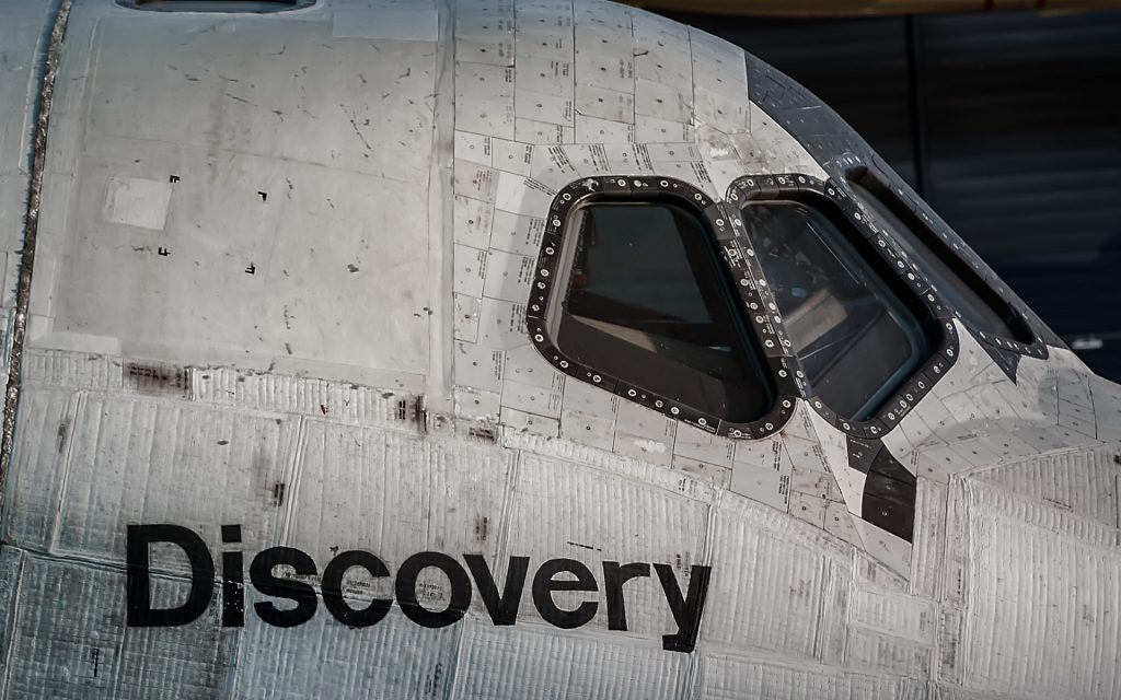 Space Shuttle Discovery Widescreen Wallpaper