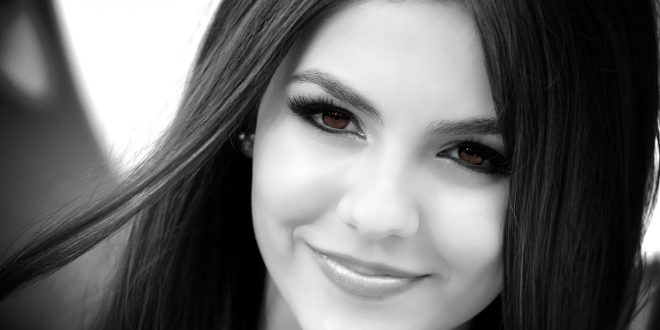 Victoria Justice Backgrounds