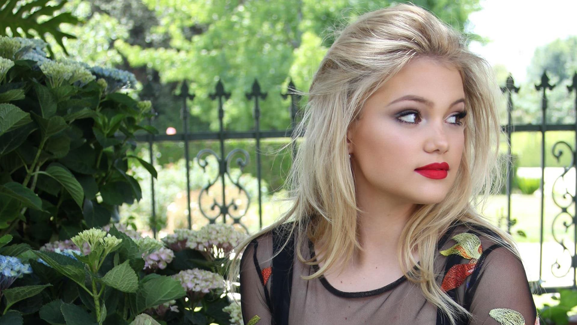 Olivia Holt Wallpapers, Pictures, Images