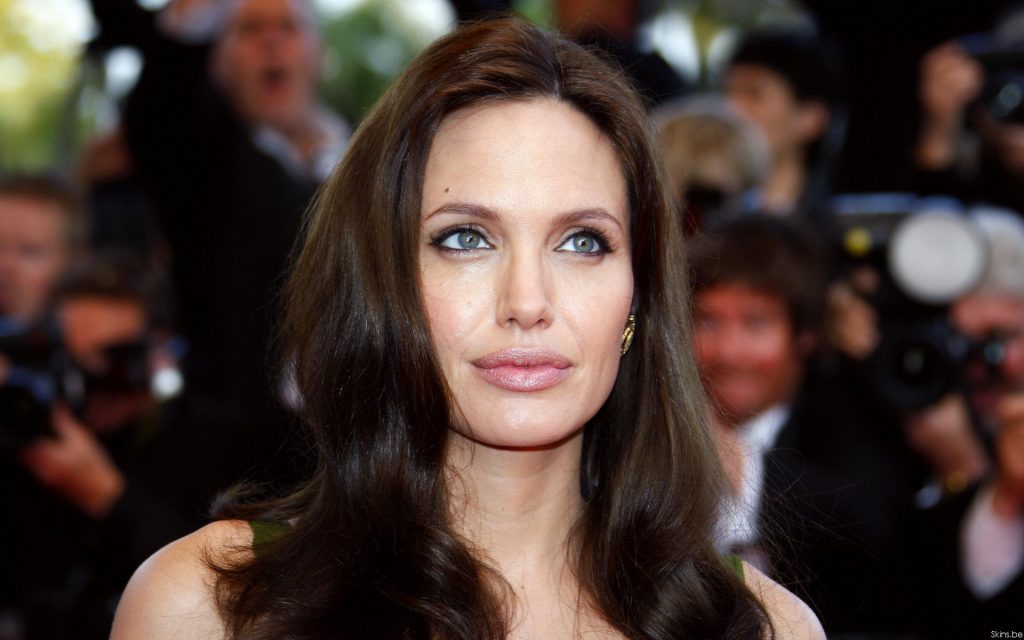 Angelina Jolie HD Widescreen Wallpaper