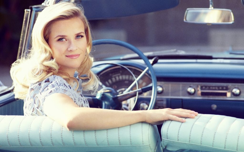 Reese Witherspoon Widescreen Background