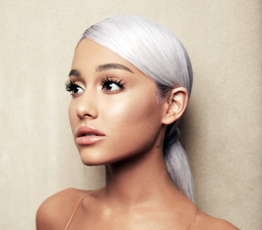 Ariana Grande HD Wallpaper