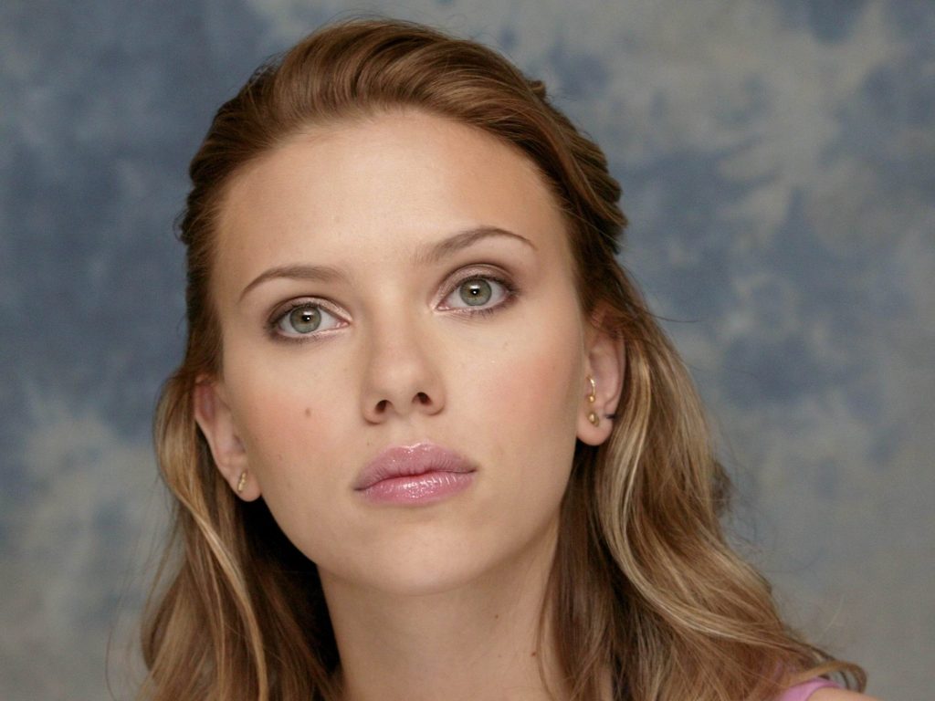 Scarlett Johansson HD Background