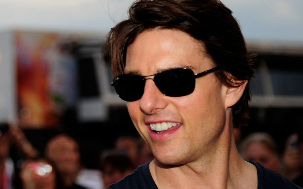 Tom Cruise Widescreen Wallpaper