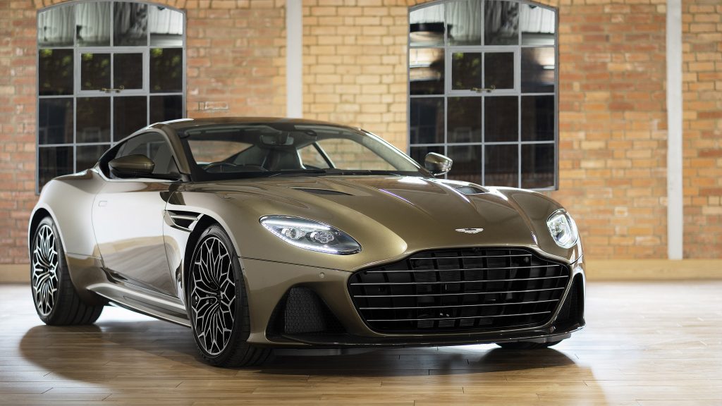 Aston Martin DBS Superleggera Quad HD Wallpaper