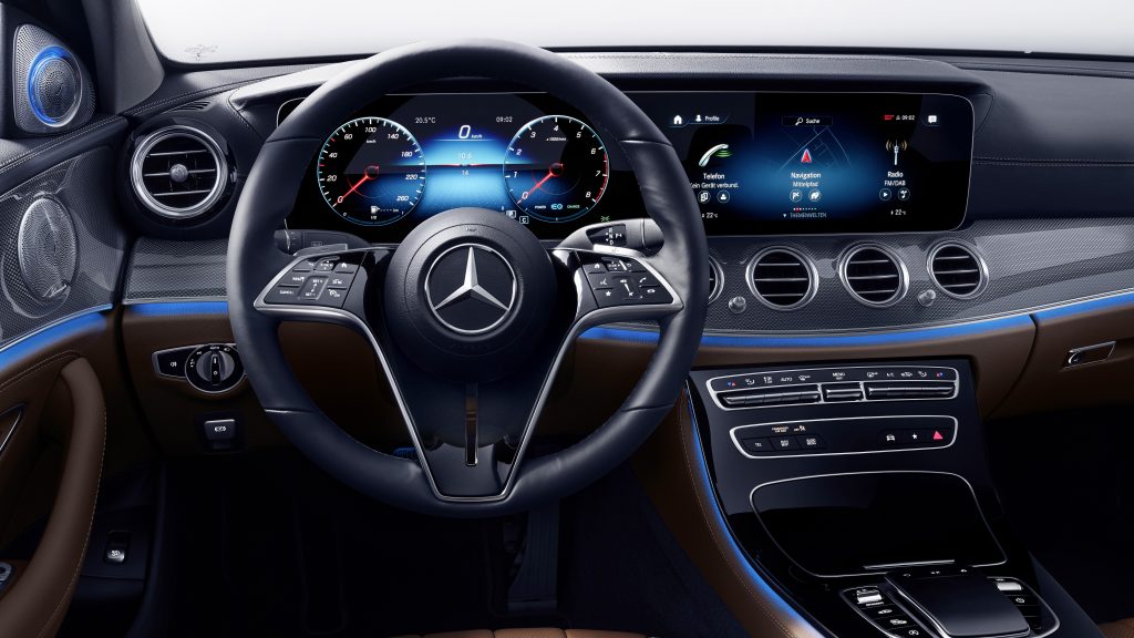 Mercedes-Benz E-Class Quad HD Wallpaper