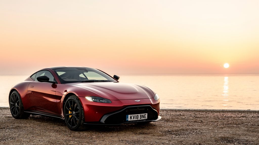 Aston Martin Vantage Quad HD Wallpaper