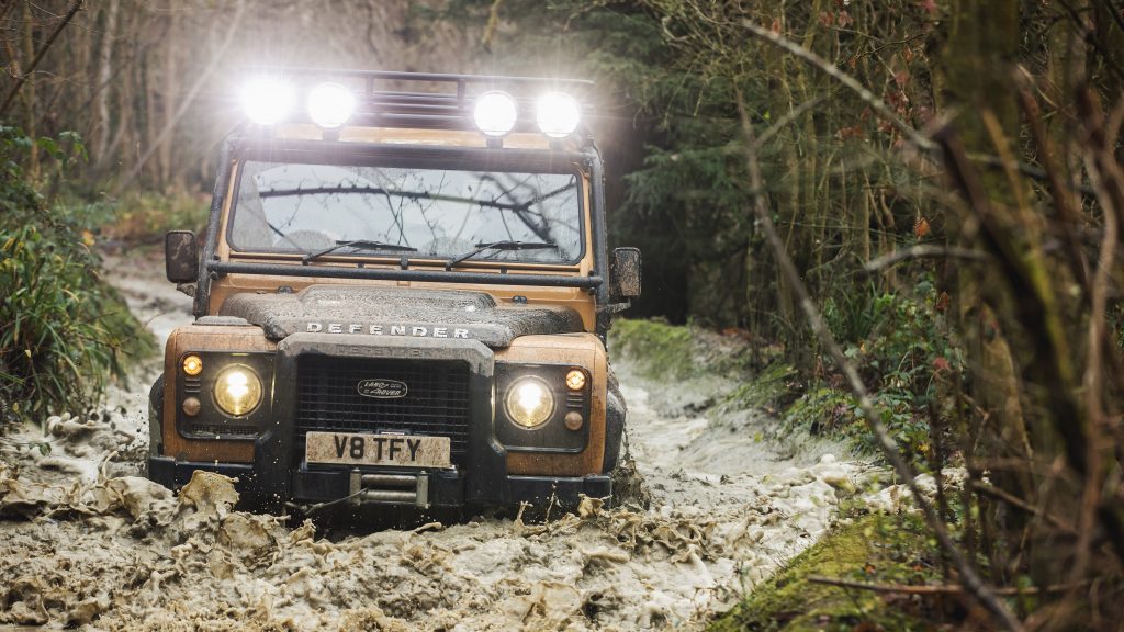 Land Rover Defender Quad HD Wallpaper