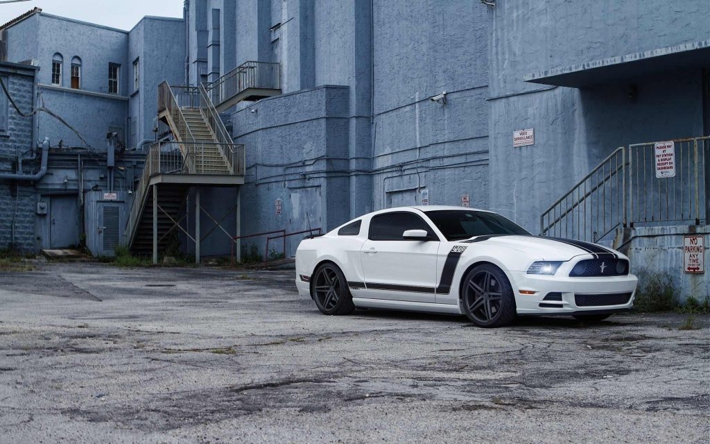 Ford Mustang Boss 302 Widescreen Background